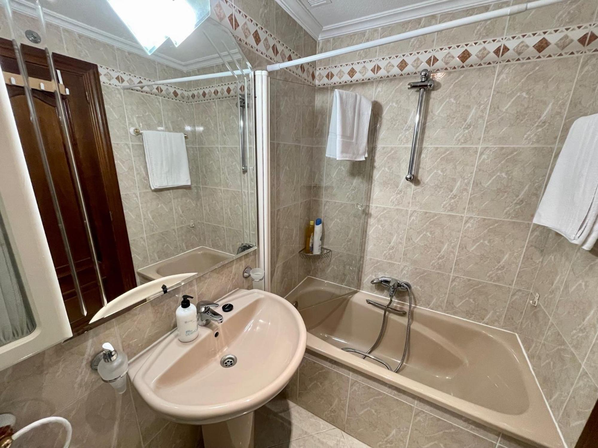 Apartamento Reyes De Espana / Free Parking & Wi Fi 살라망카 외부 사진